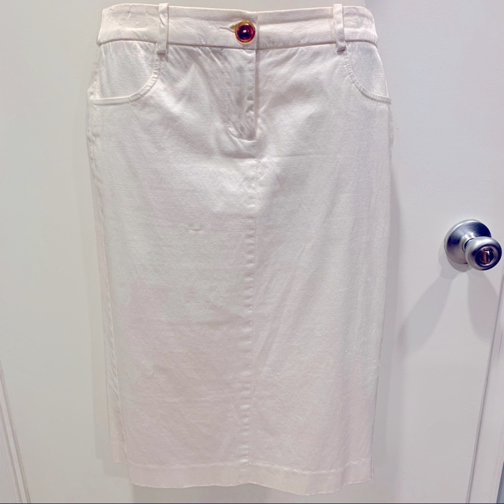 Bebe White pencil Skirt, Size 2
